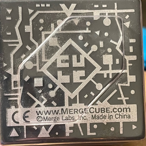 Geometric Design Storage Box - Picture 5 of 6